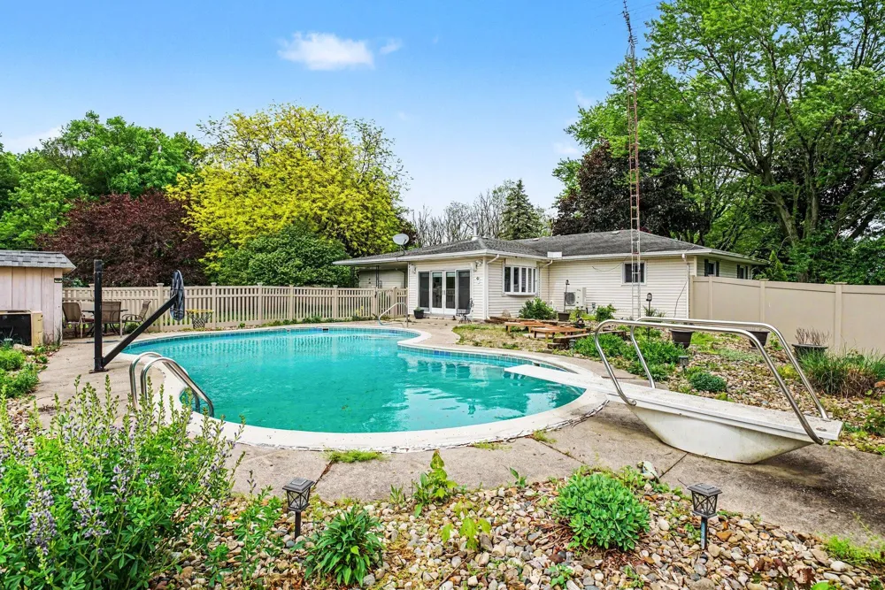 68544 Union Road S Porter Township, MI 49130