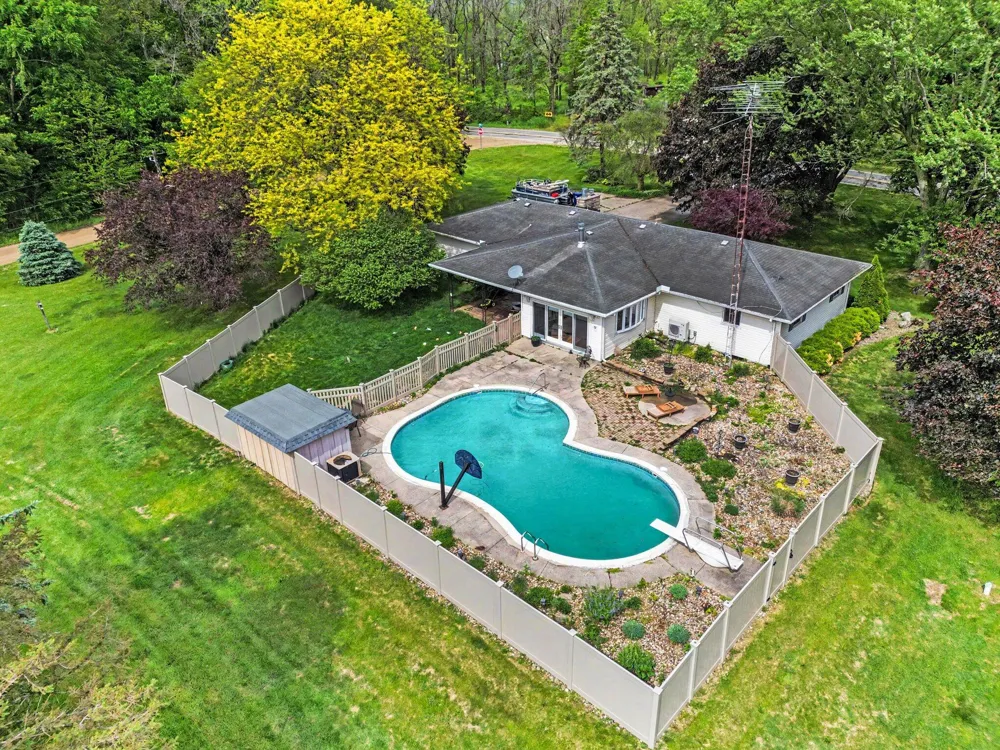 68544 Union Road S Porter Township, MI 49130