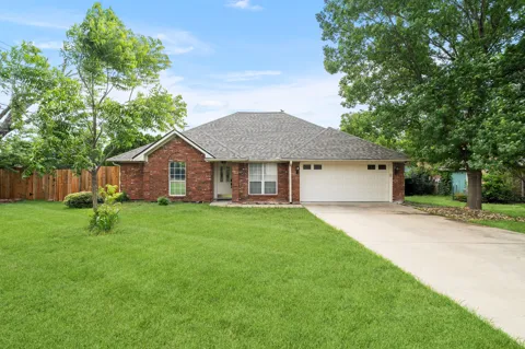 2808 Kneese Drive