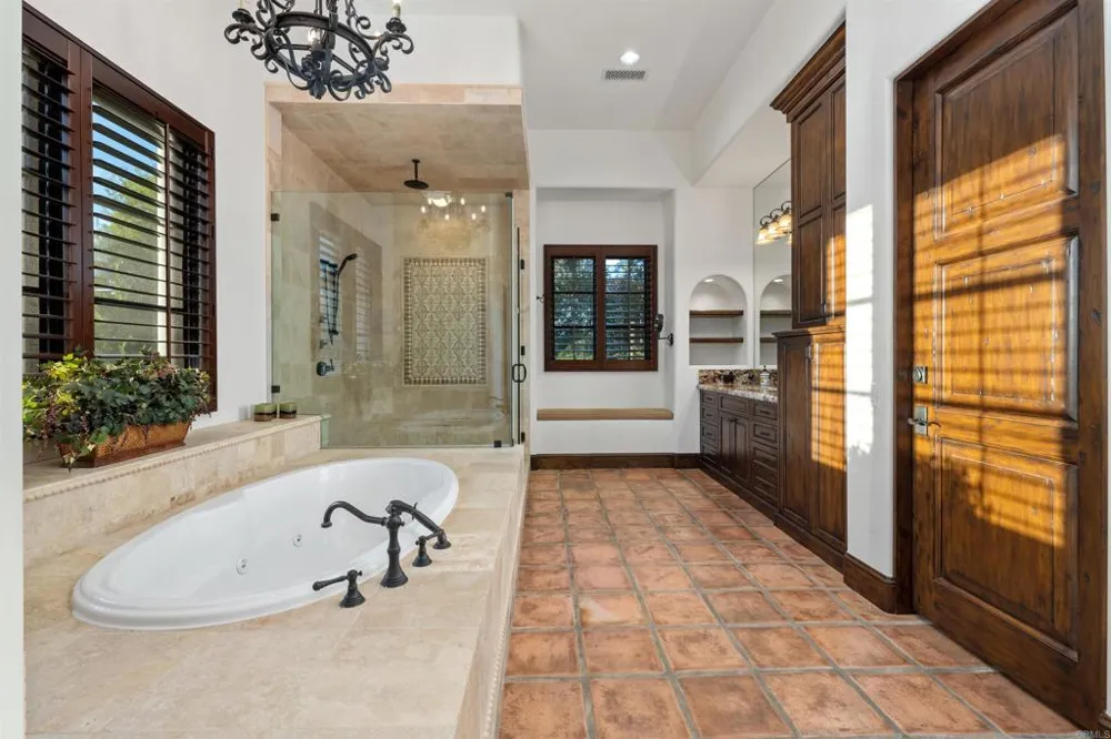 6870 La Valle Plateada Rancho Santa Fe, CA 92067