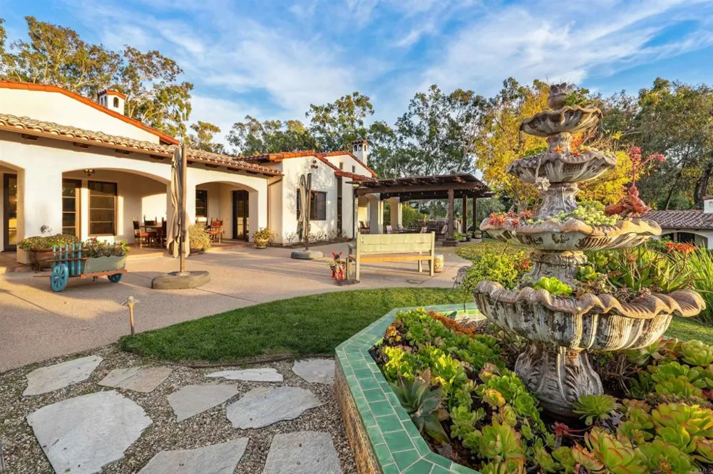 6870 La Valle Plateada Rancho Santa Fe, CA 92067