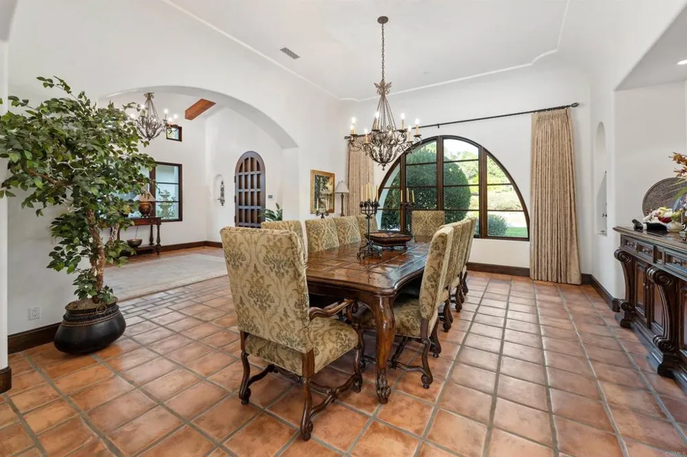 6870 La Valle Plateada Rancho Santa Fe, CA 92067