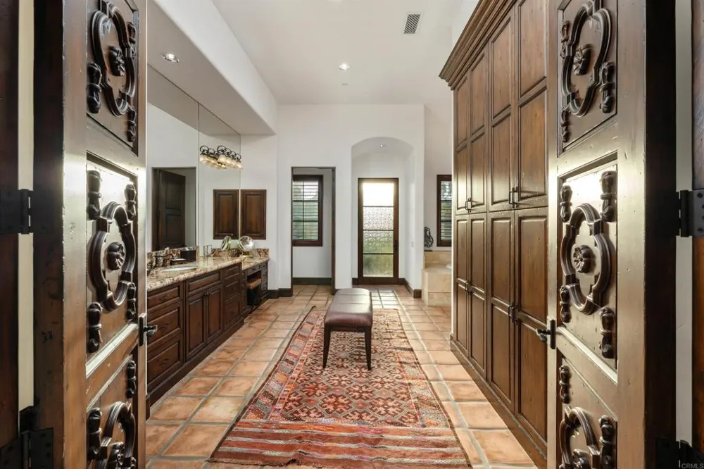 6870 La Valle Plateada Rancho Santa Fe, CA 92067