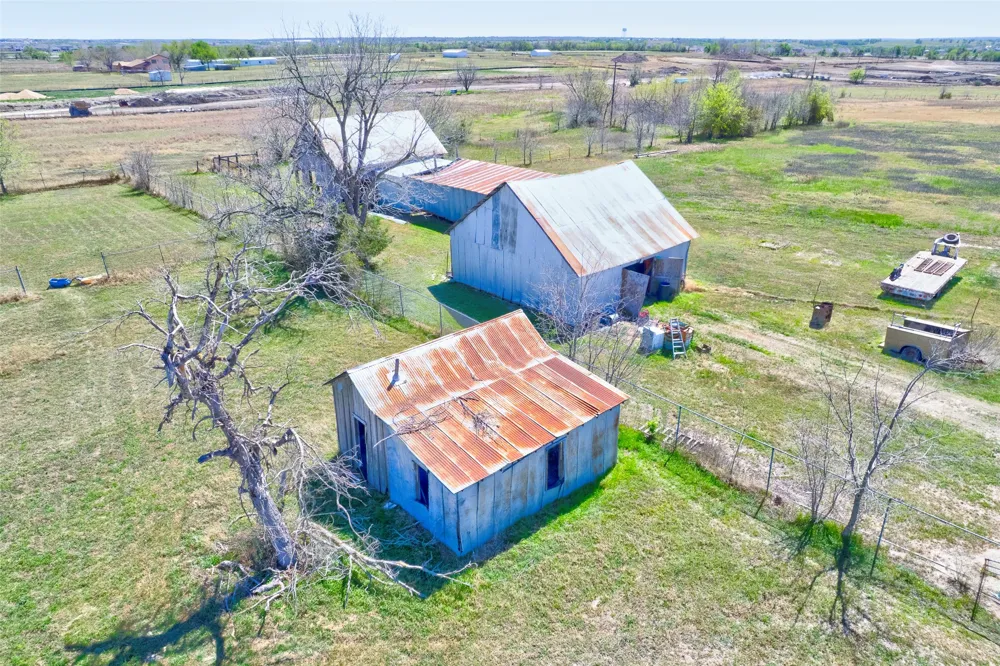 17809 FM 1100 Elgin, TX 78621