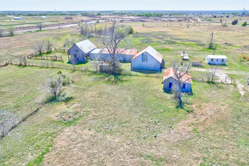 17809 FM 1100 Elgin, TX 78621