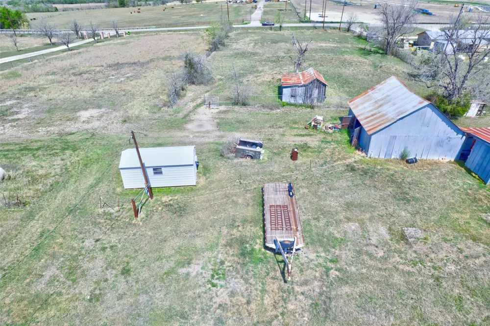 17809 FM 1100 Elgin, TX 78621