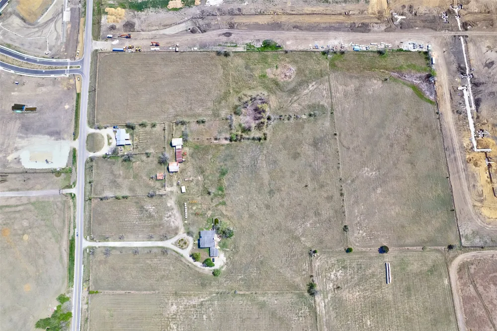 17809 FM 1100 Elgin, TX 78621