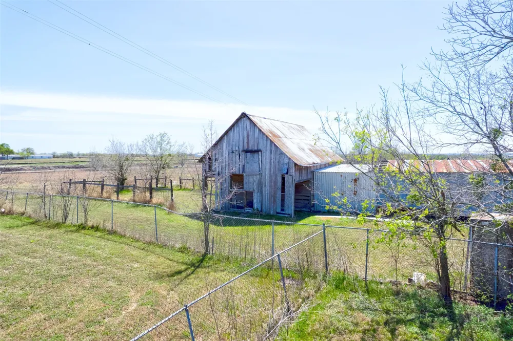 17809 FM 1100 Elgin, TX 78621
