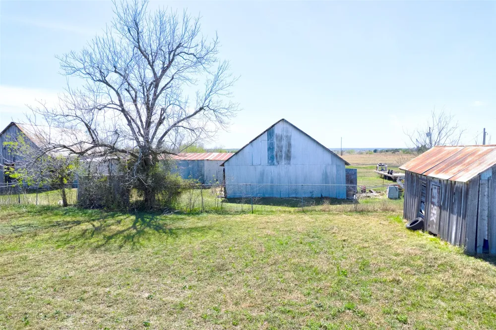 17809 FM 1100 Elgin, TX 78621