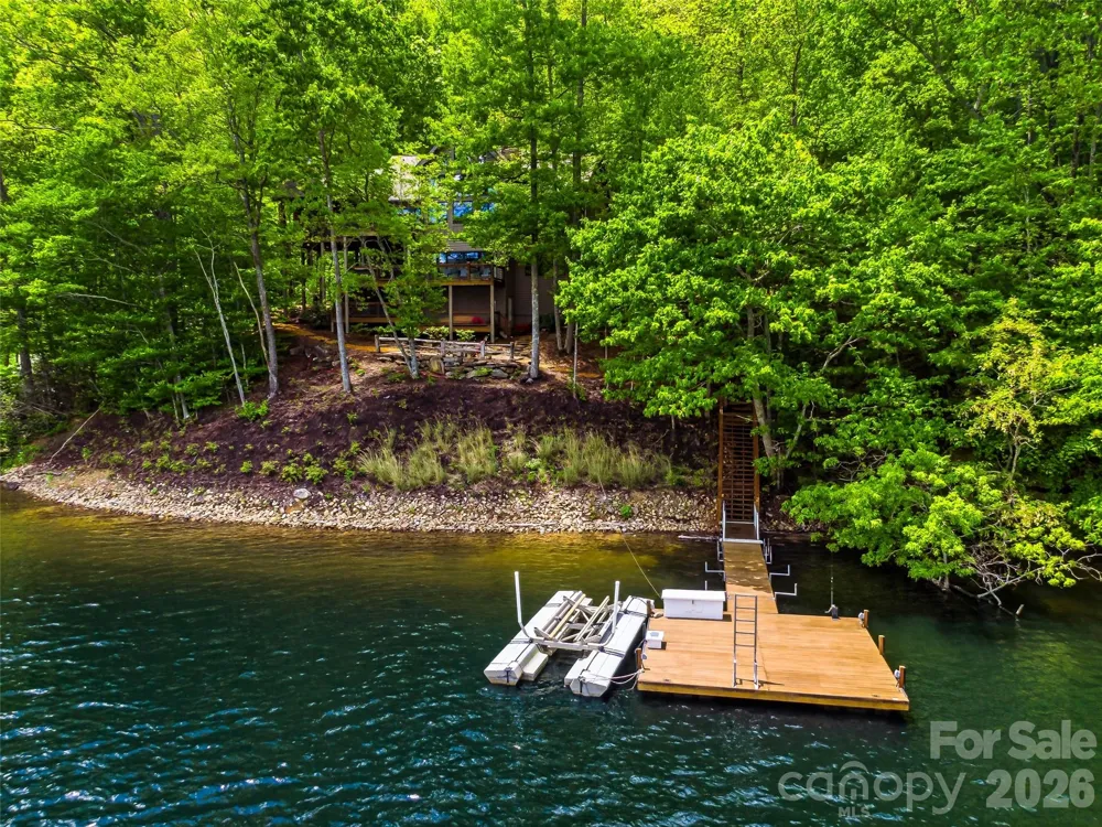 60 Shoreline Drive Tuckasegee, NC 28783