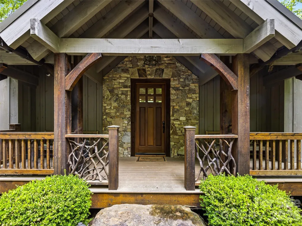 60 Shoreline Drive Tuckasegee, NC 28783