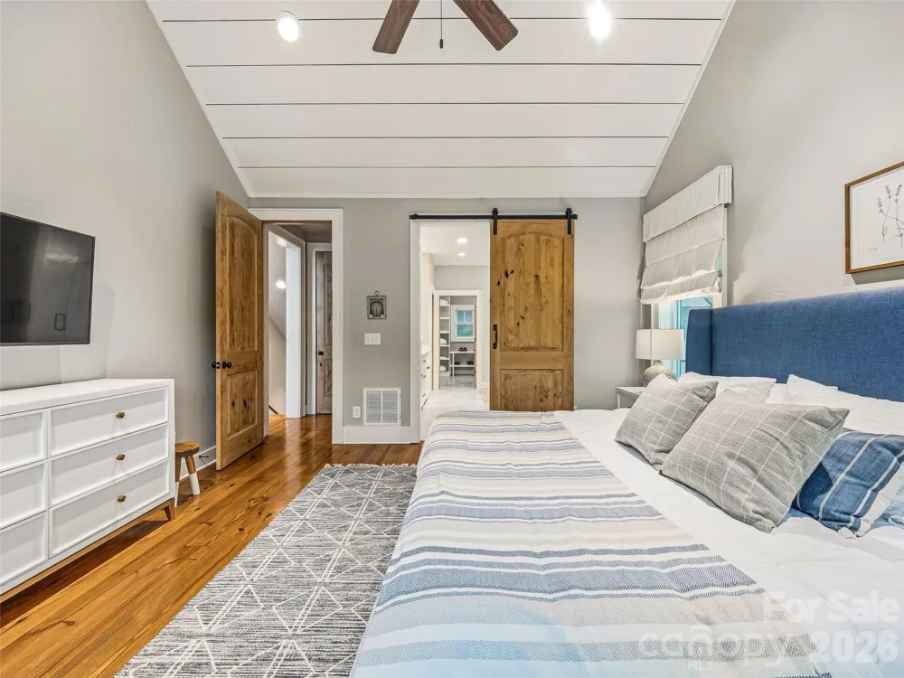 60 Shoreline Drive Tuckasegee, NC 28783
