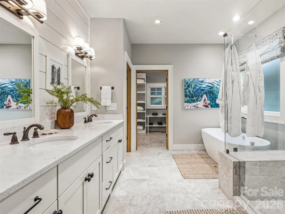 60 Shoreline Drive Tuckasegee, NC 28783