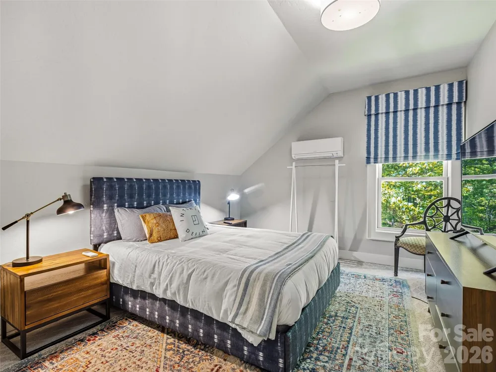 60 Shoreline Drive Tuckasegee, NC 28783
