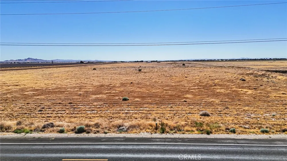 550 90th Street W Rosamond, CA 93560