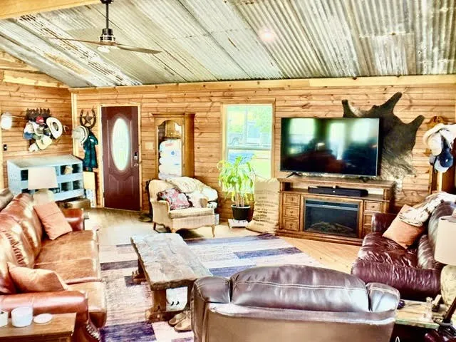 6033 Gowan Drive Malakoff, TX 75148