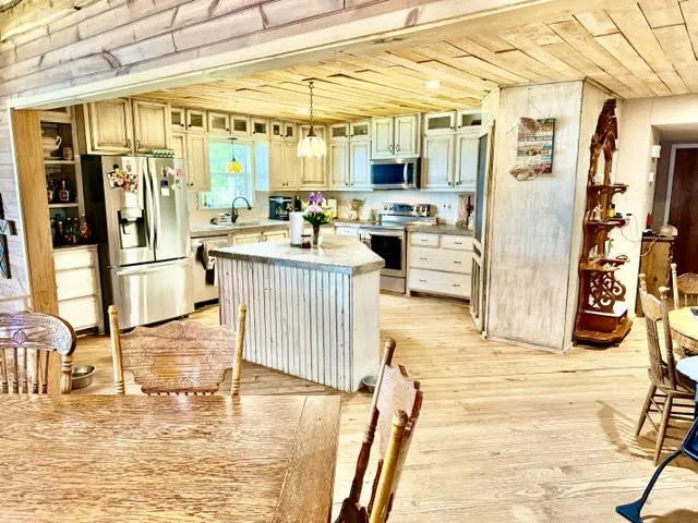 6033 Gowan Drive Malakoff, TX 75148