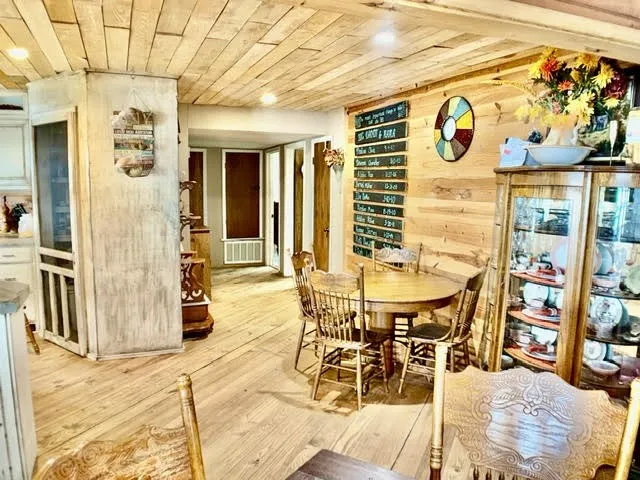 6033 Gowan Drive Malakoff, TX 75148