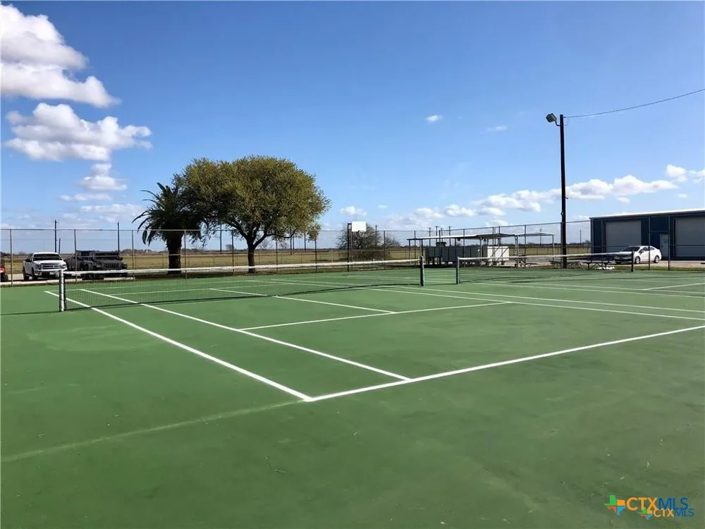 1838 W Bayshore Drive Palacios, TX 77465