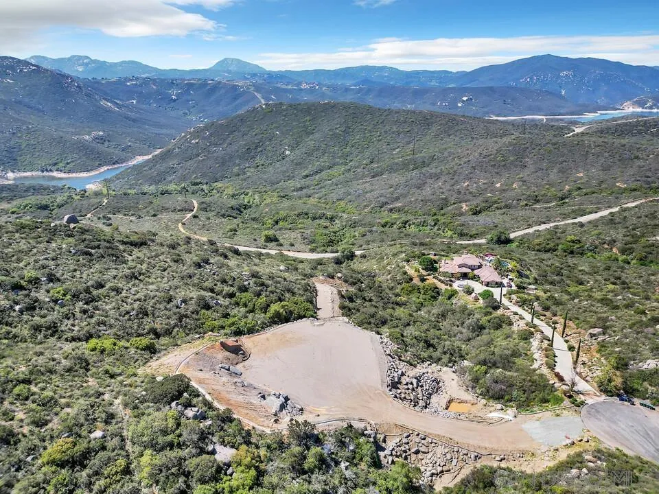 2169 Corte Dorado Espuela Alpine, CA 91901