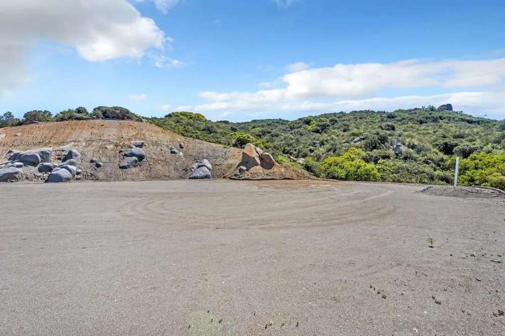 2169 Corte Dorado Espuela Alpine, CA 91901