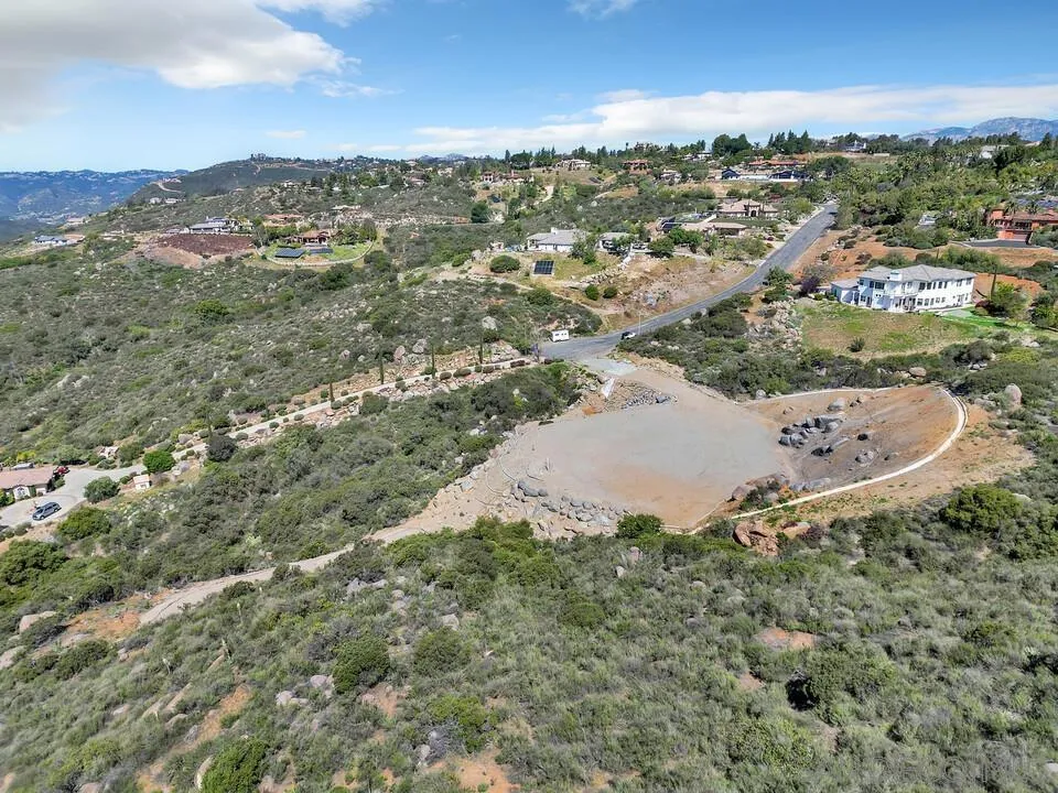 2169 Corte Dorado Espuela Alpine, CA 91901