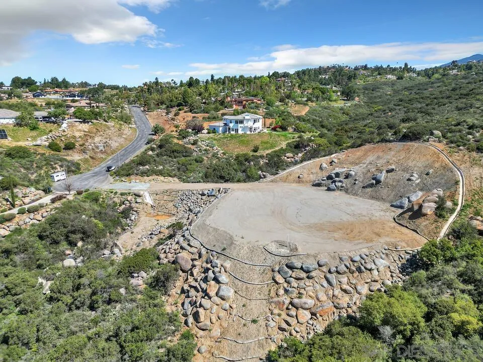 2169 Corte Dorado Espuela Alpine, CA 91901