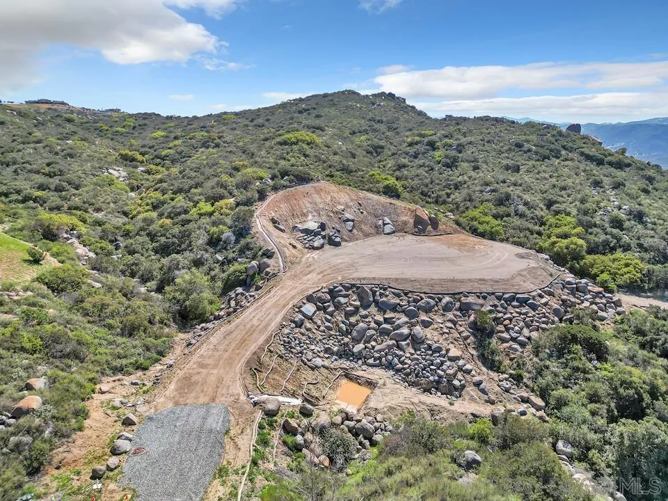 2169 Corte Dorado Espuela Alpine, CA 91901