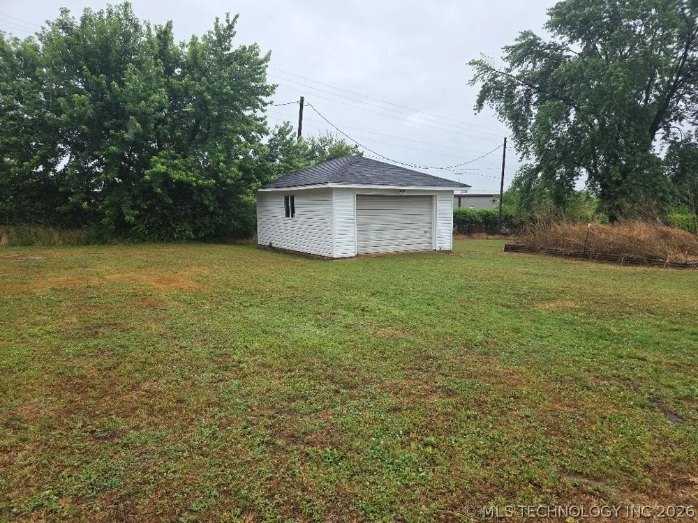 605 S 4th Eufaula, OK 74432