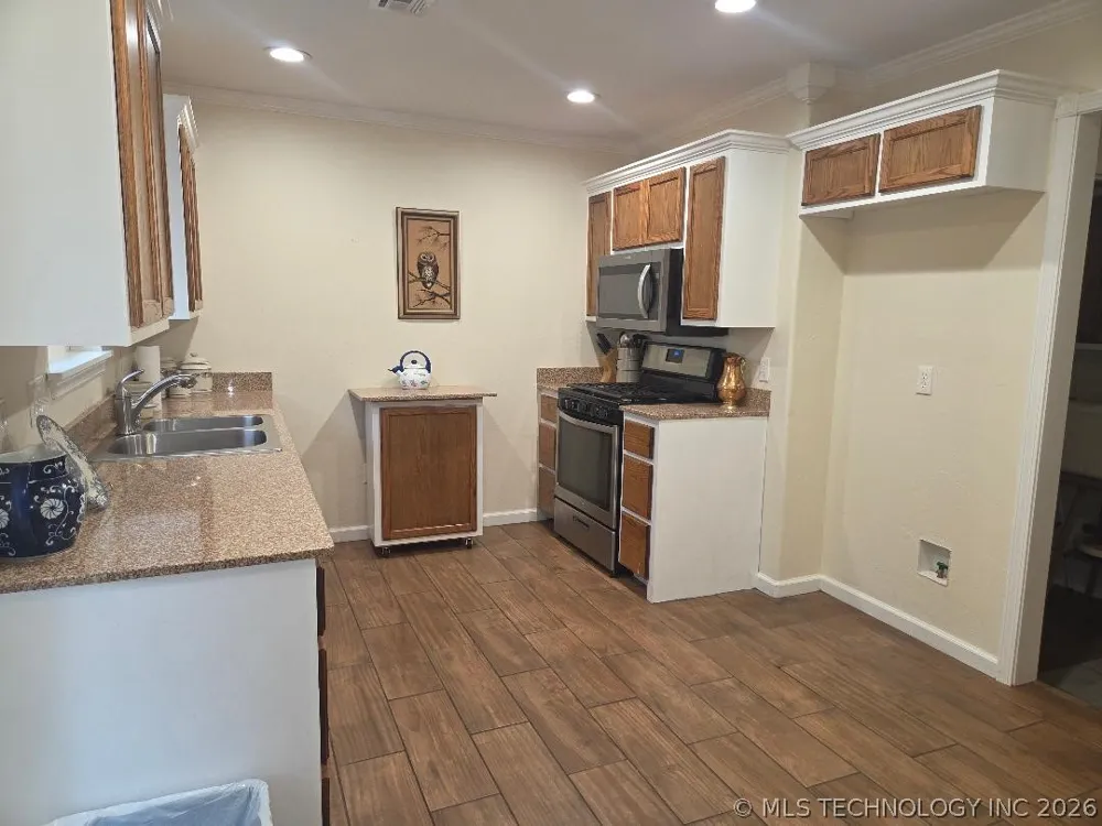 605 S 4th Eufaula, OK 74432