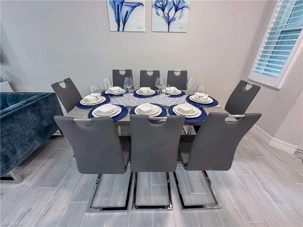 220 Indies Dr E #101 Naples, FL 34114