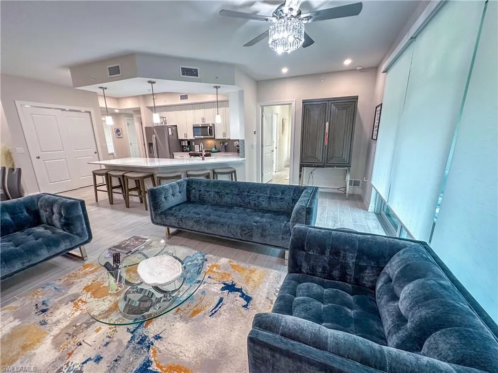 220 Indies Dr E #101 Naples, FL 34114