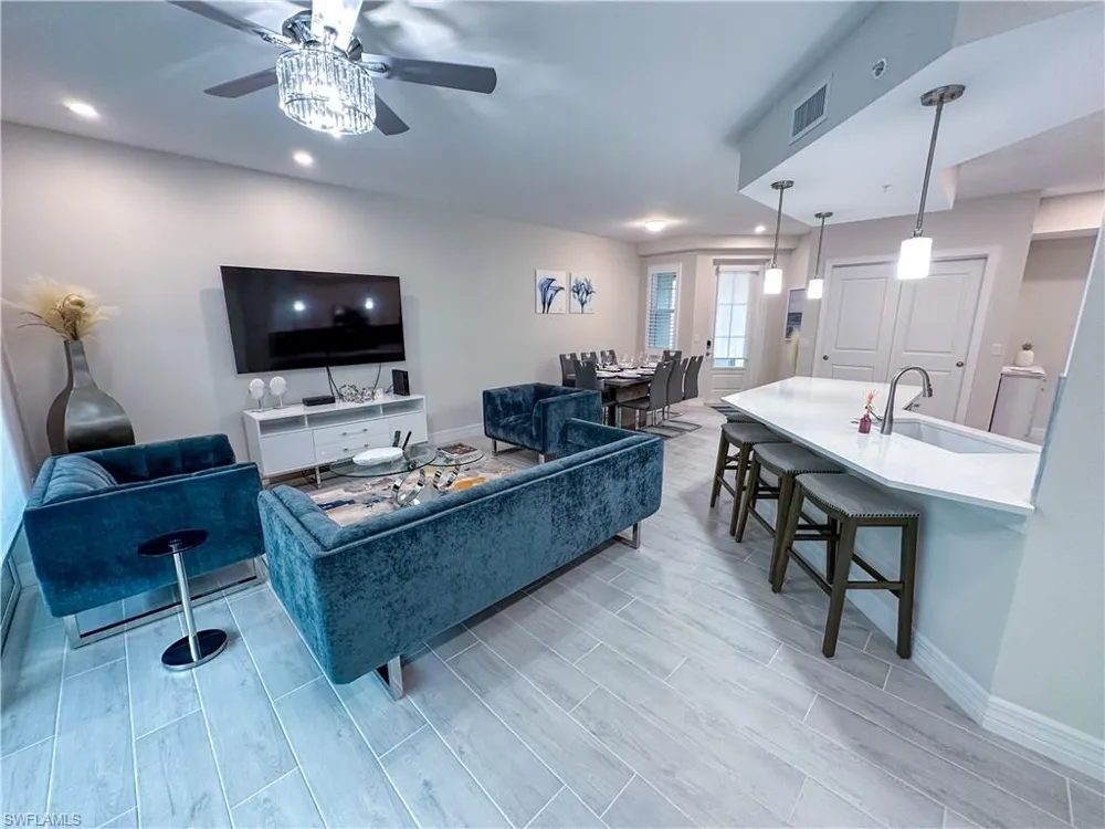 220 Indies Dr E #101 Naples, FL 34114
