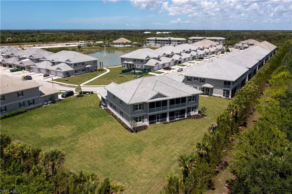 220 Indies Dr E #101 Naples, FL 34114