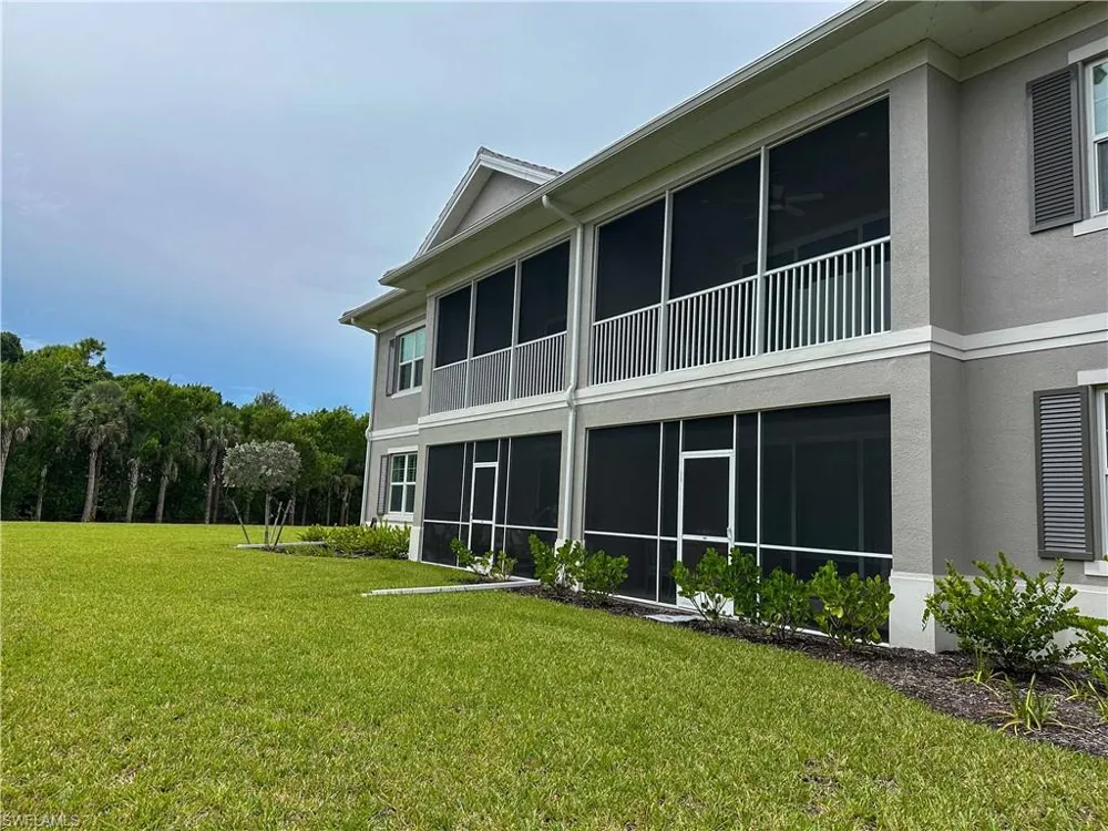 220 Indies Dr E #101 Naples, FL 34114