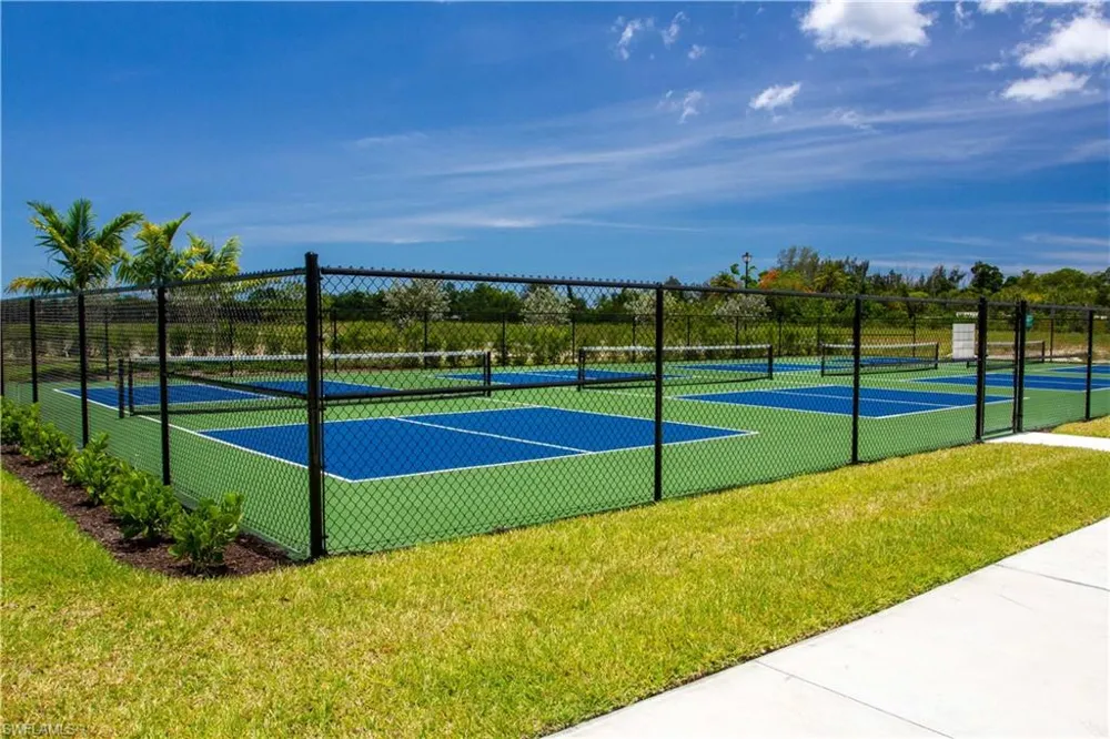 220 Indies Dr E #101 Naples, FL 34114