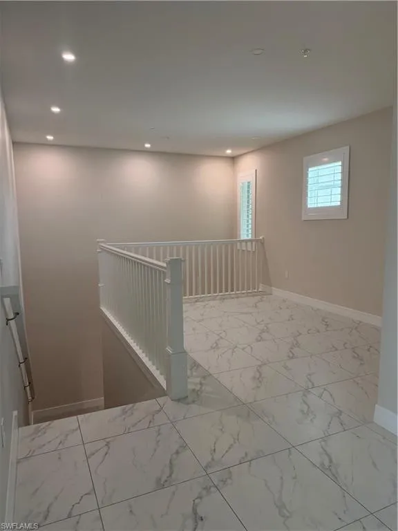 251 Indies Dr E #201 Naples, FL 34114