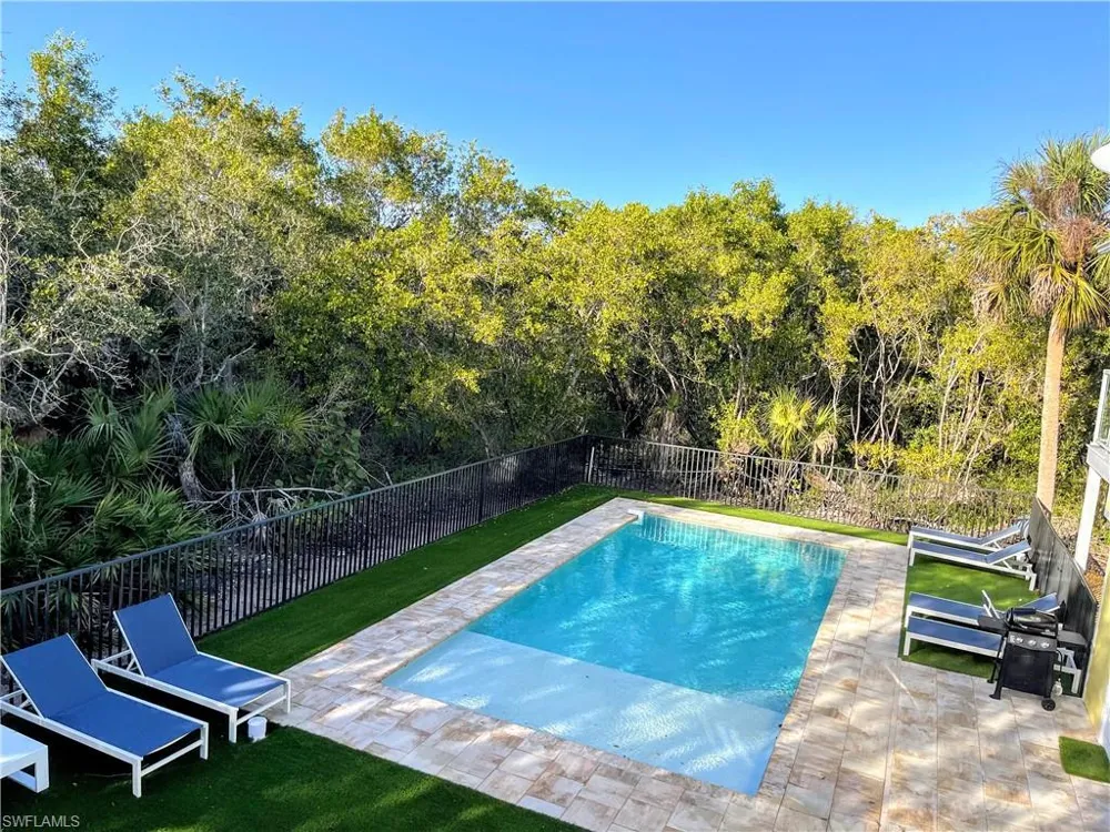 317 Nature View Court #3 Fort Myers Beach, FL 33931