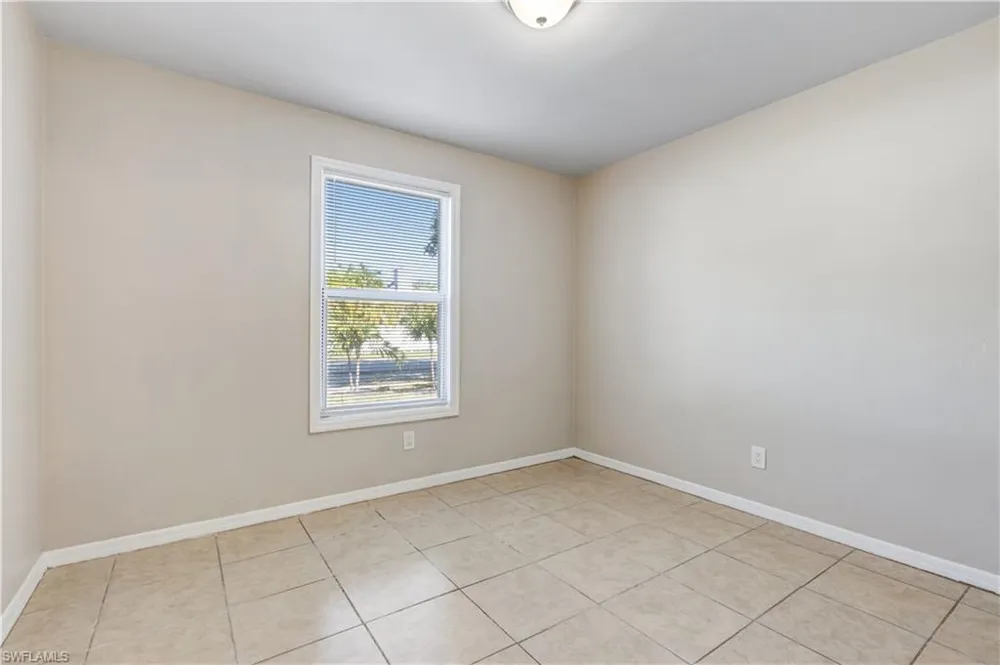 5453 16th Place SW Naples, FL 34116