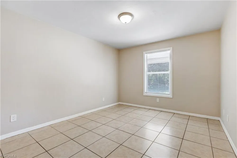 5453 16th Place SW Naples, FL 34116