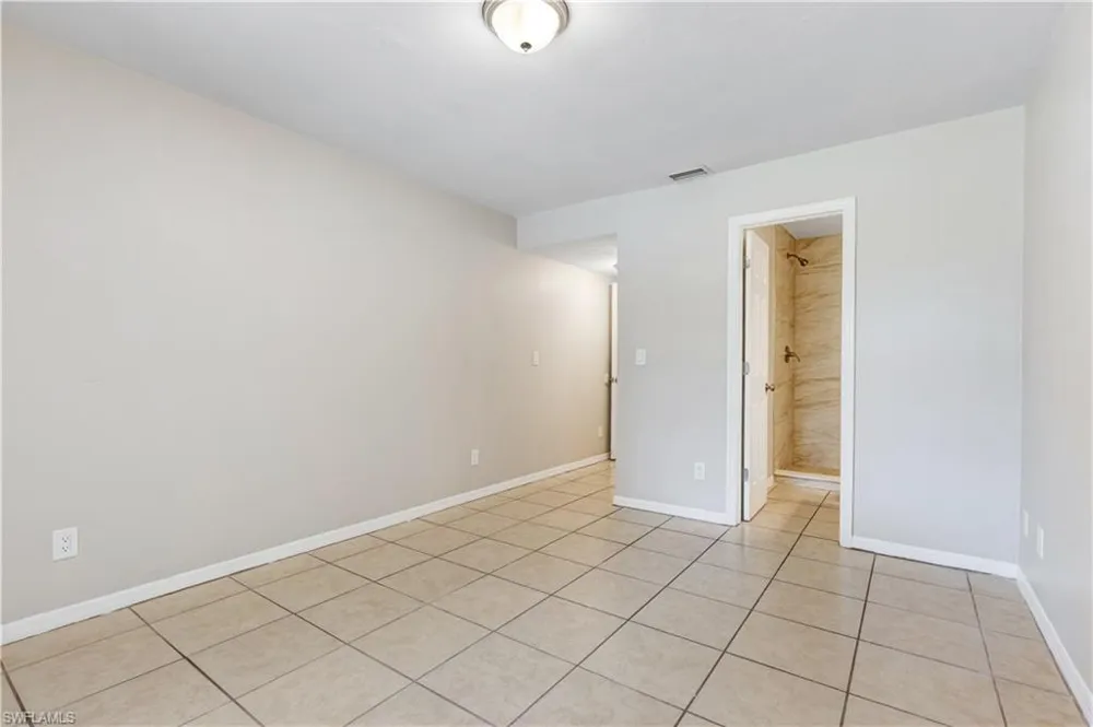 5453 16th Place SW Naples, FL 34116