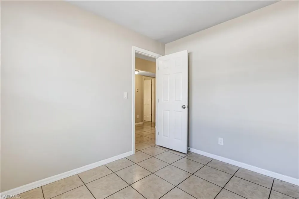 5453 16th Place SW Naples, FL 34116