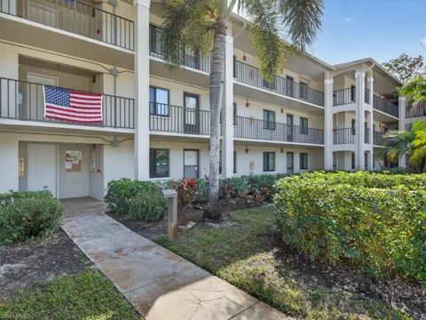 5792 Deauville Circle #A207