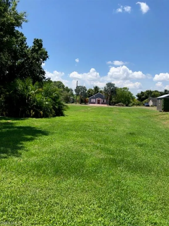 464 Avenue R SW Moore Haven, FL 33471