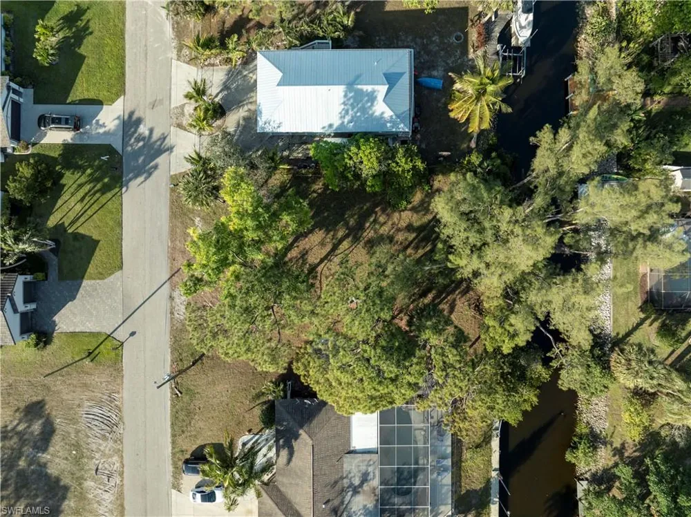 27290 J C LANE Bonita Springs, FL 34135