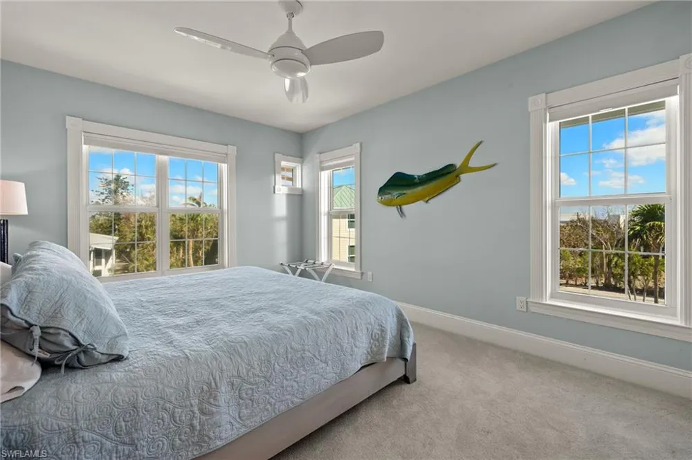 411 Bella Vista Way E Sanibel, FL 33957