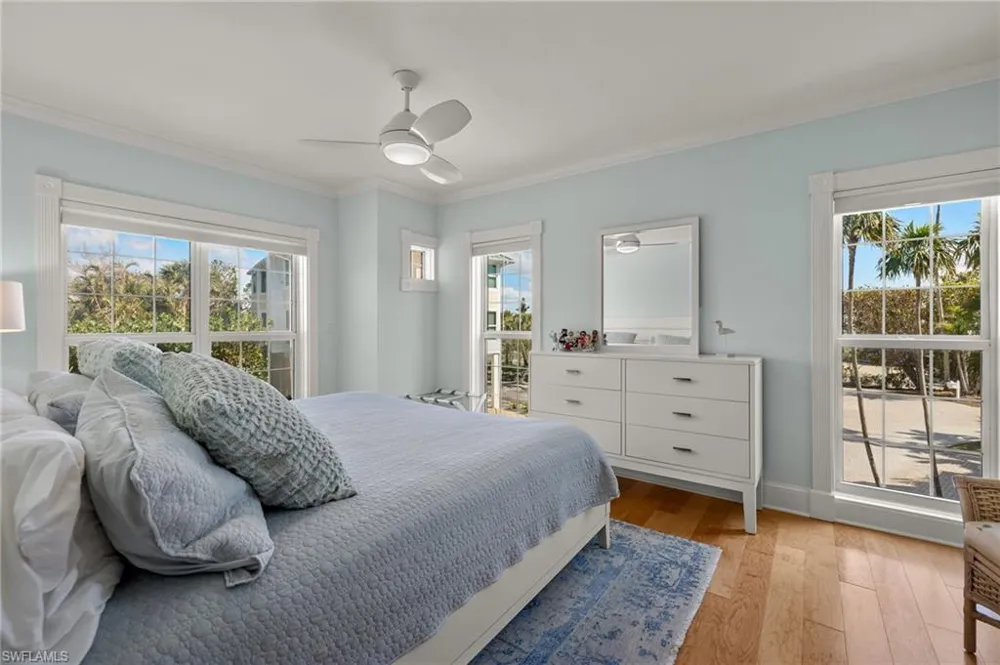 411 Bella Vista Way E Sanibel, FL 33957