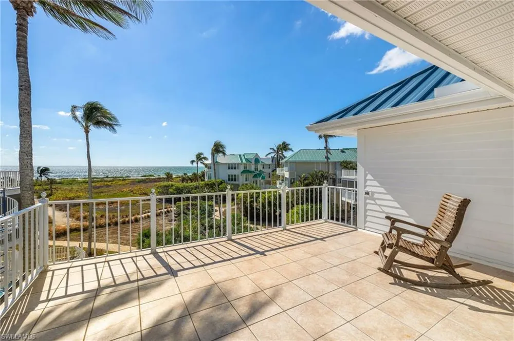 411 Bella Vista Way E Sanibel, FL 33957