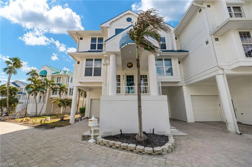411 Bella Vista Way E Sanibel, FL 33957