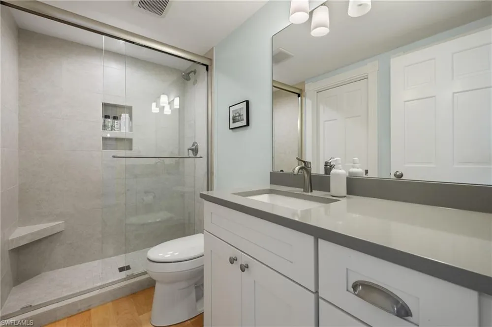 411 Bella Vista Way E Sanibel, FL 33957
